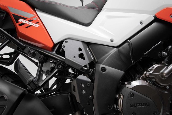 DL 1050 V-STROM XT (2020 - 2022) black side cover for suzuki v-strom 1050 | SW-MOTECH